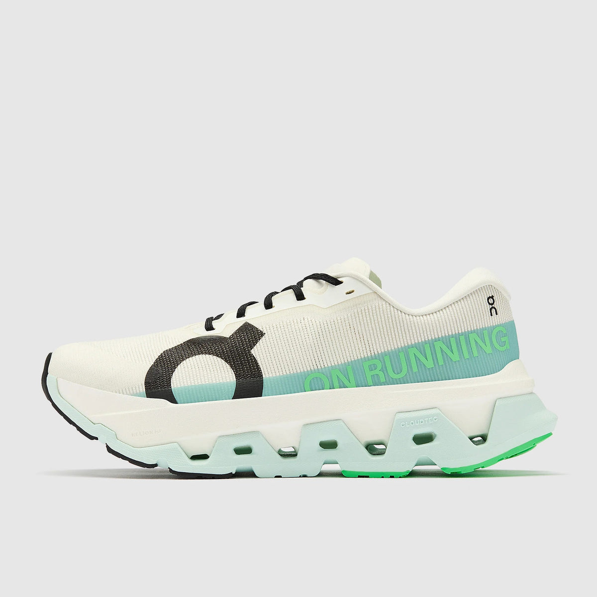 On Cloudmonster 3 Hyper