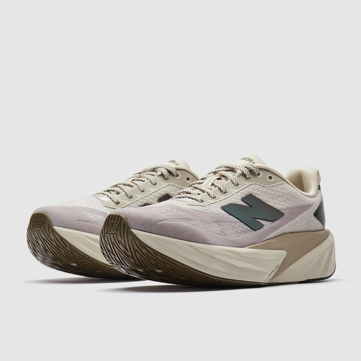 New Balance Fuelcell Rebel V5