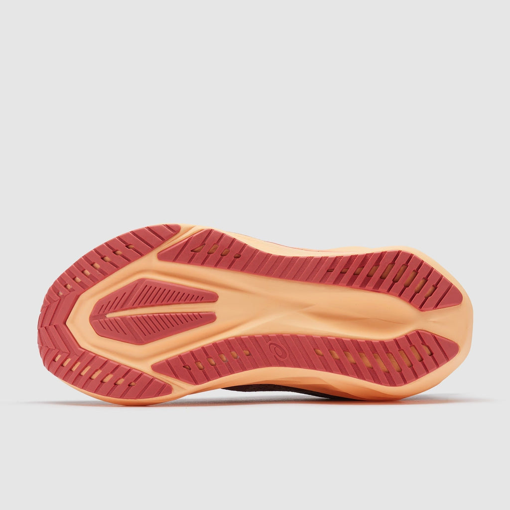 ASICS Women’s Novablast 5